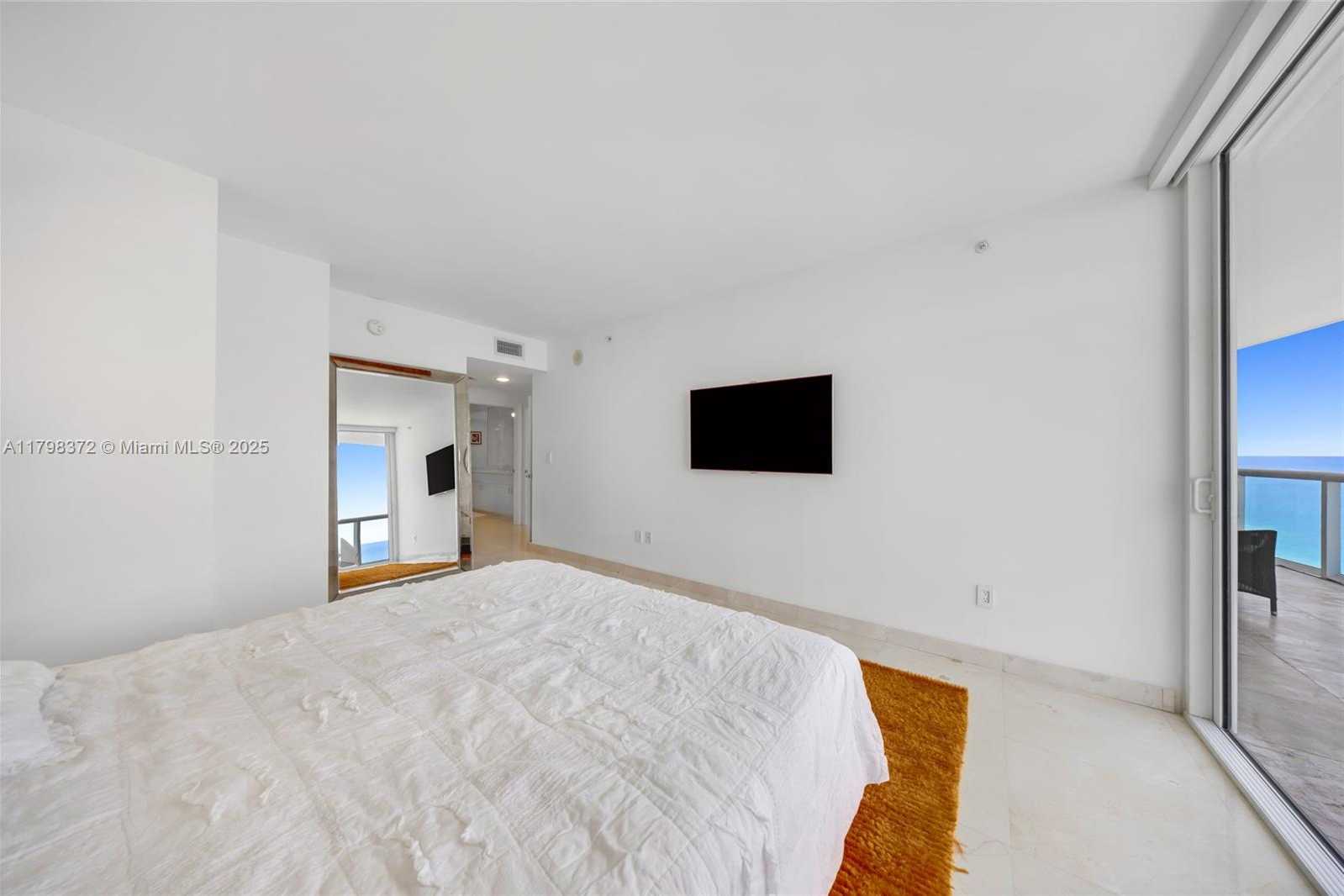 Small Image of 6365 COLLINS AVE #3202, Miami Beach Number 21