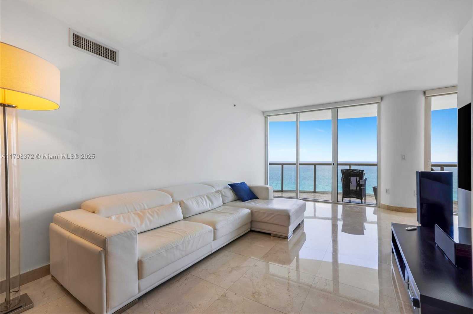 Small Image of 6365 COLLINS AVE #3202, Miami Beach Number 9