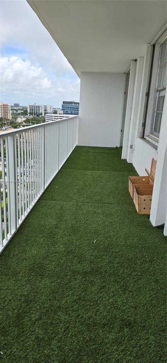Small Image of 2851 NORTH EAST 183RD ST #1406E, Aventura Number 9