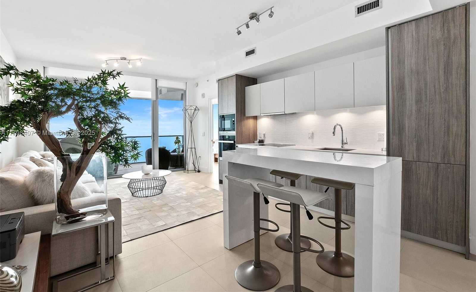 Small Image of 2900 NORTH EAST 7TH AVE #4406, Miami Number 7