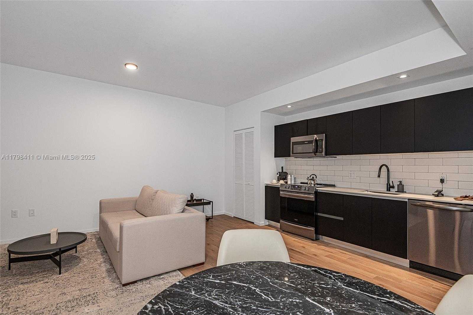 Small Image of 398 NORTH EAST 5TH ST #2415, Miami Number 11