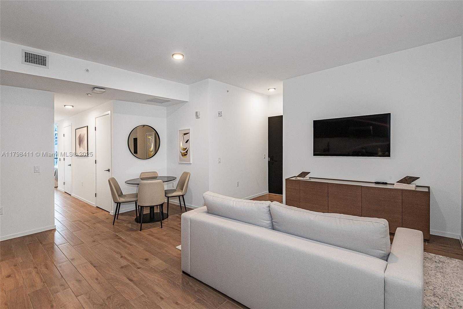 Small Image of 398 NORTH EAST 5TH ST #2415, Miami Number 15