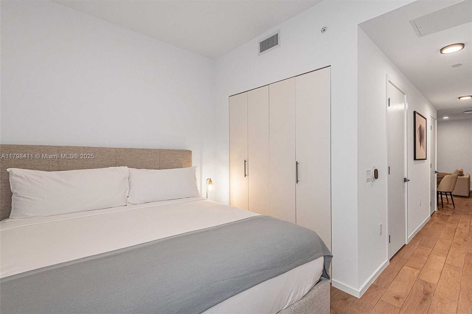 Small Image of 398 NORTH EAST 5TH ST #2415, Miami Number 20