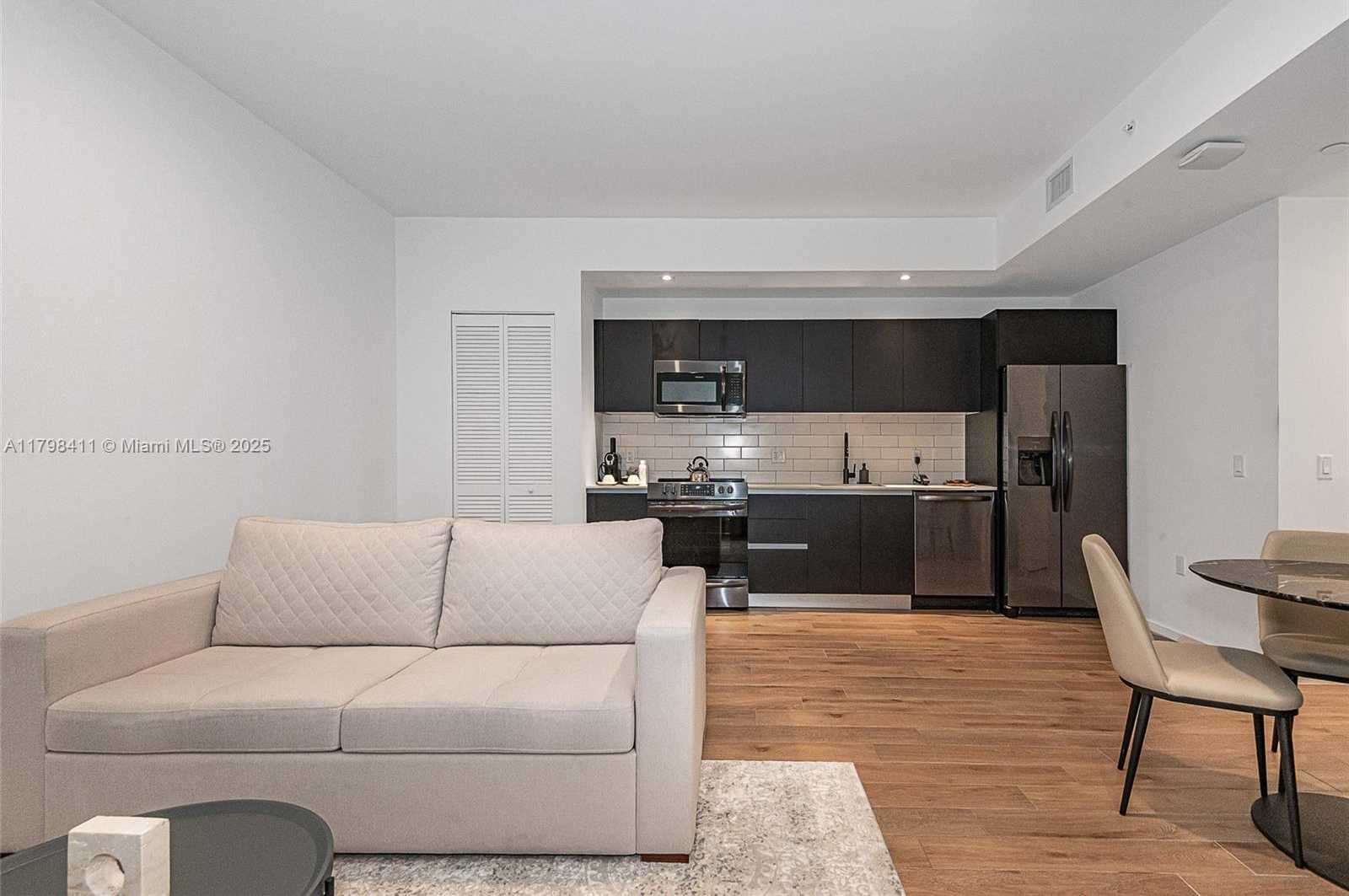 Small Image of 398 NORTH EAST 5TH ST #2415, Miami Number 6