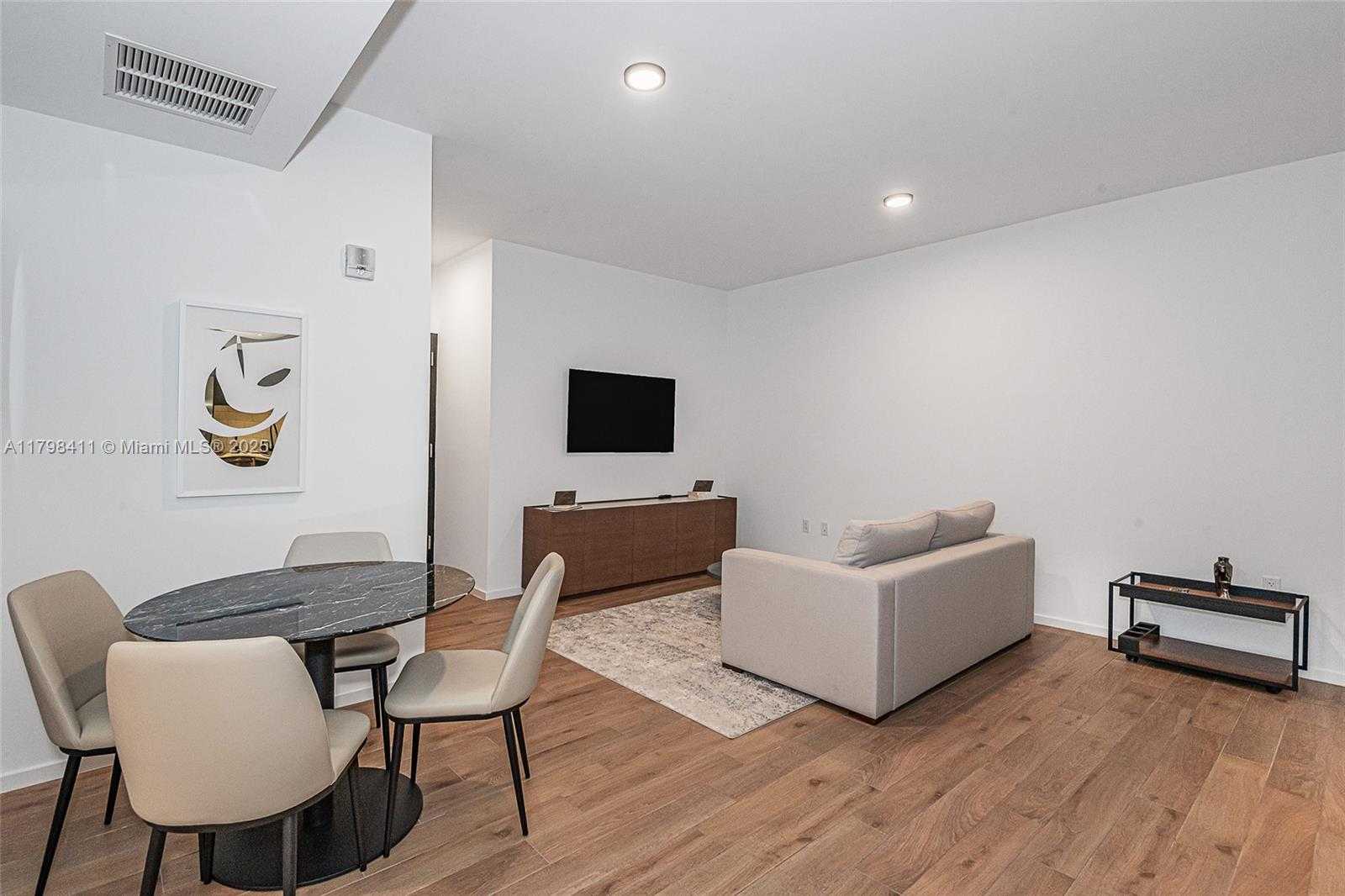 Small Image of 398 NORTH EAST 5TH ST #2415, Miami Number 9
