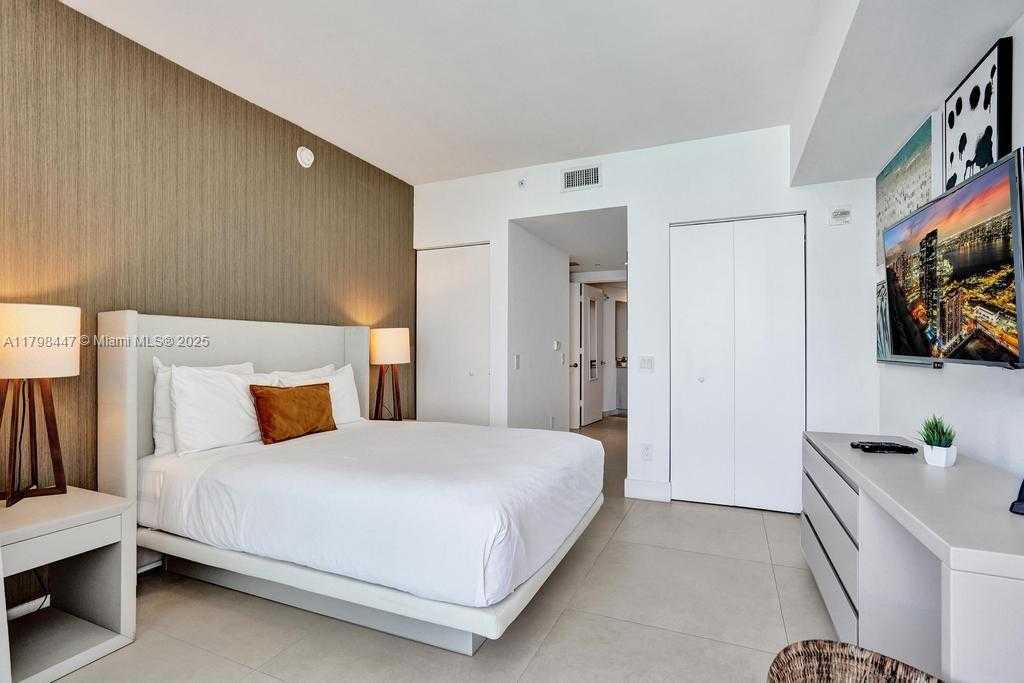 Small Image of 4111 SOUTH OCEAN DR #2803, Hollywood Number 14