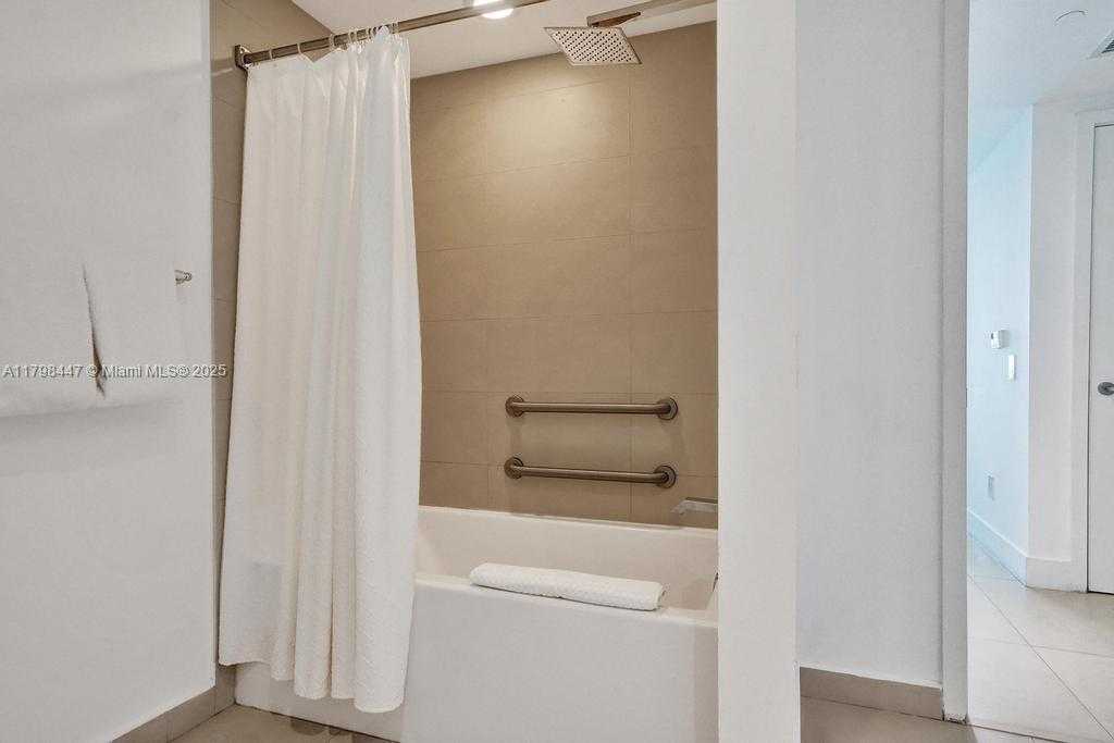Small Image of 4111 SOUTH OCEAN DR #2803, Hollywood Number 18