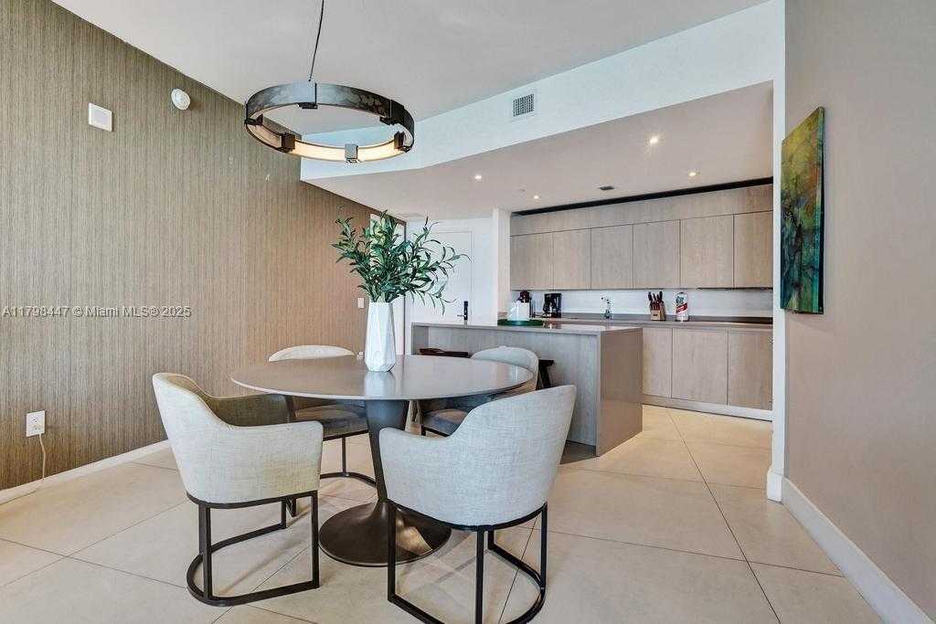 Small Image of 4111 SOUTH OCEAN DR #2803, Hollywood Number 9