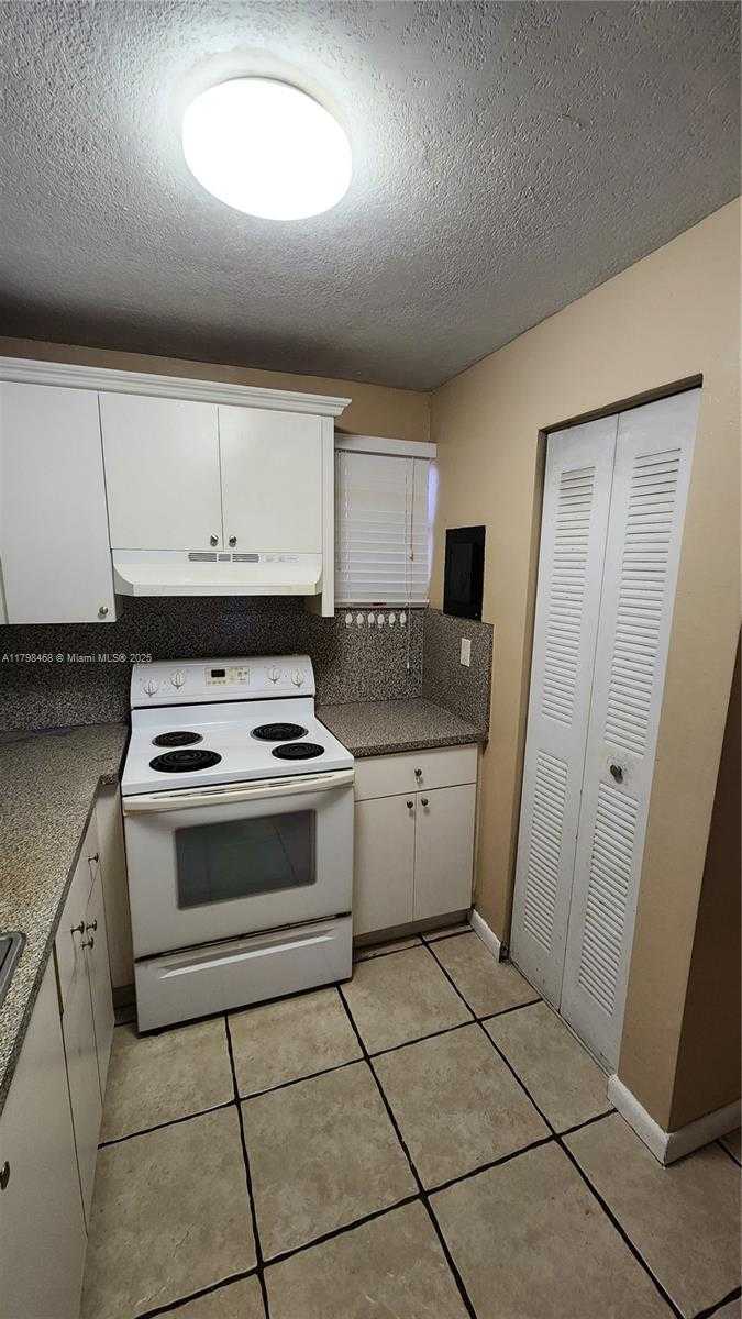Small Image of 1810 WEST 56TH ST #3420, Hialeah Number 17