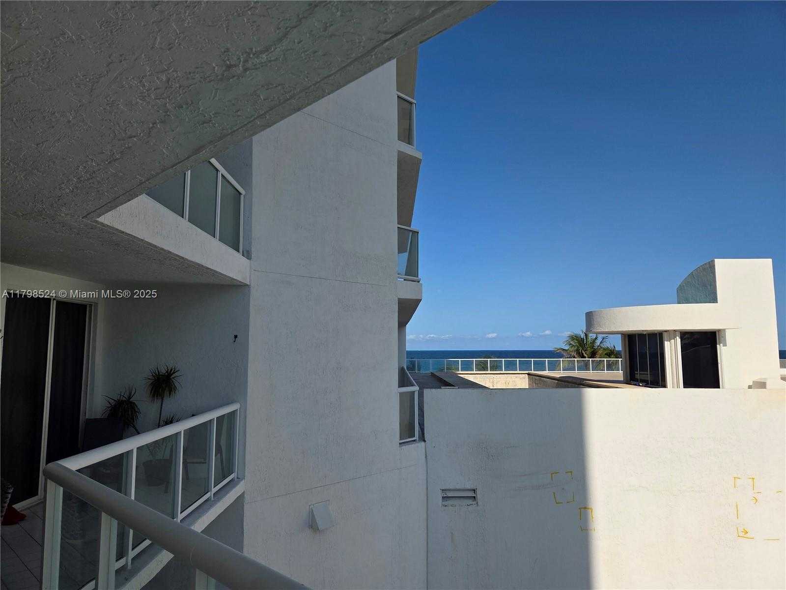 Small Image of 16425 COLLINS AVE #312, Sunny Isles Beach Number 4