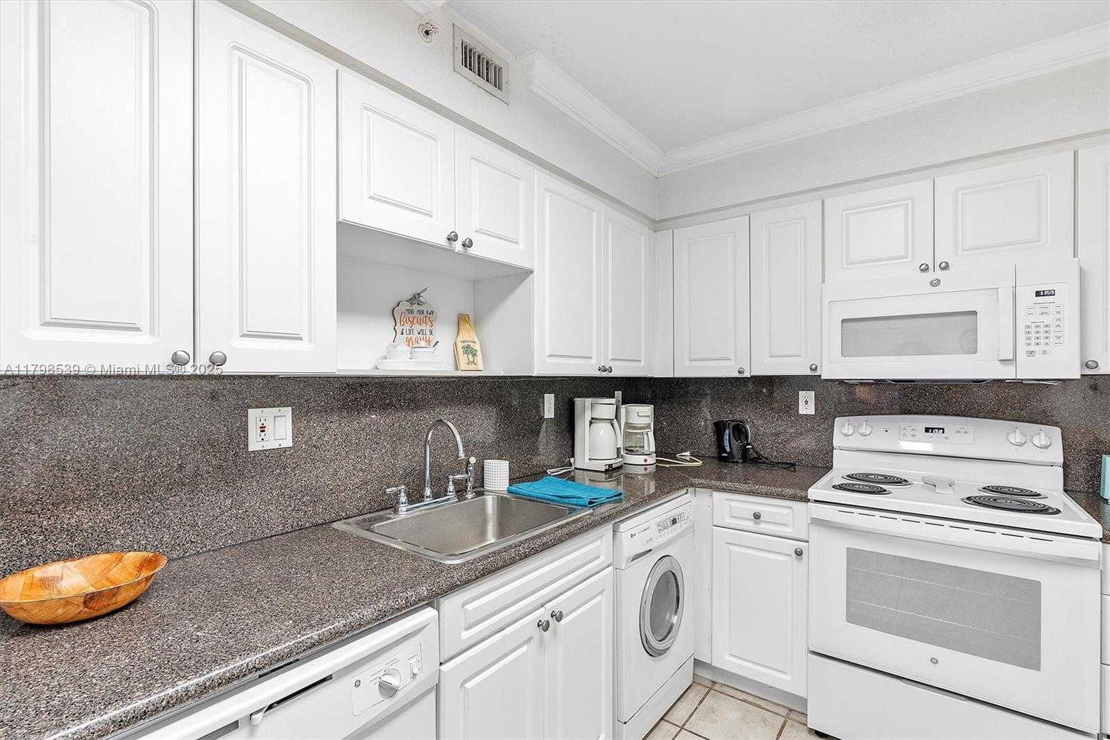 Small Image of 2501 SOUTH OCEAN DR #1618, Hollywood Number 6