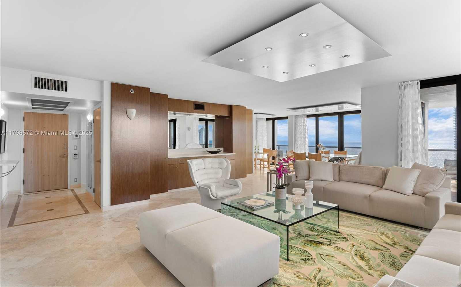 Small Image of 19667 TURNBERRY WAY #27-K, Aventura Number 25