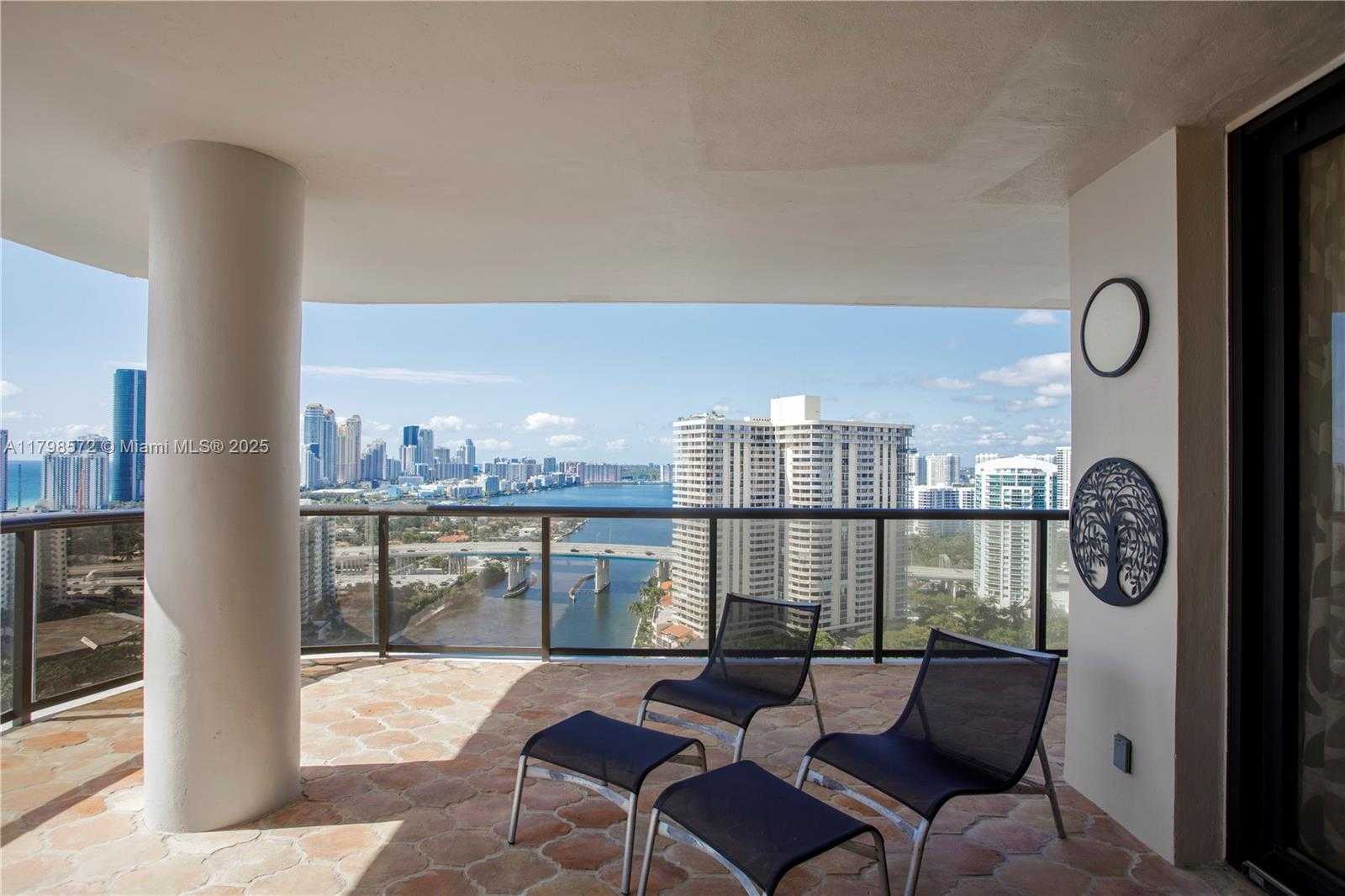 Small Image of 19667 TURNBERRY WAY #27-K, Aventura Number 4