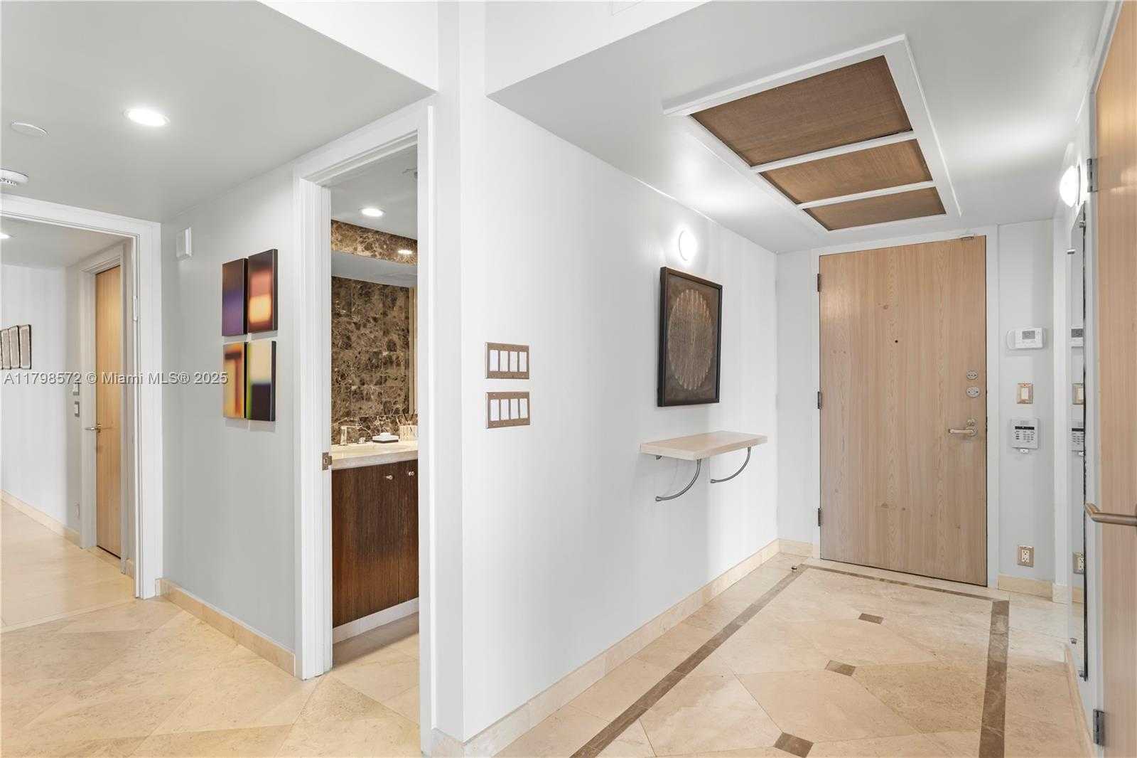 Small Image of 19667 TURNBERRY WAY #27-K, Aventura Number 5