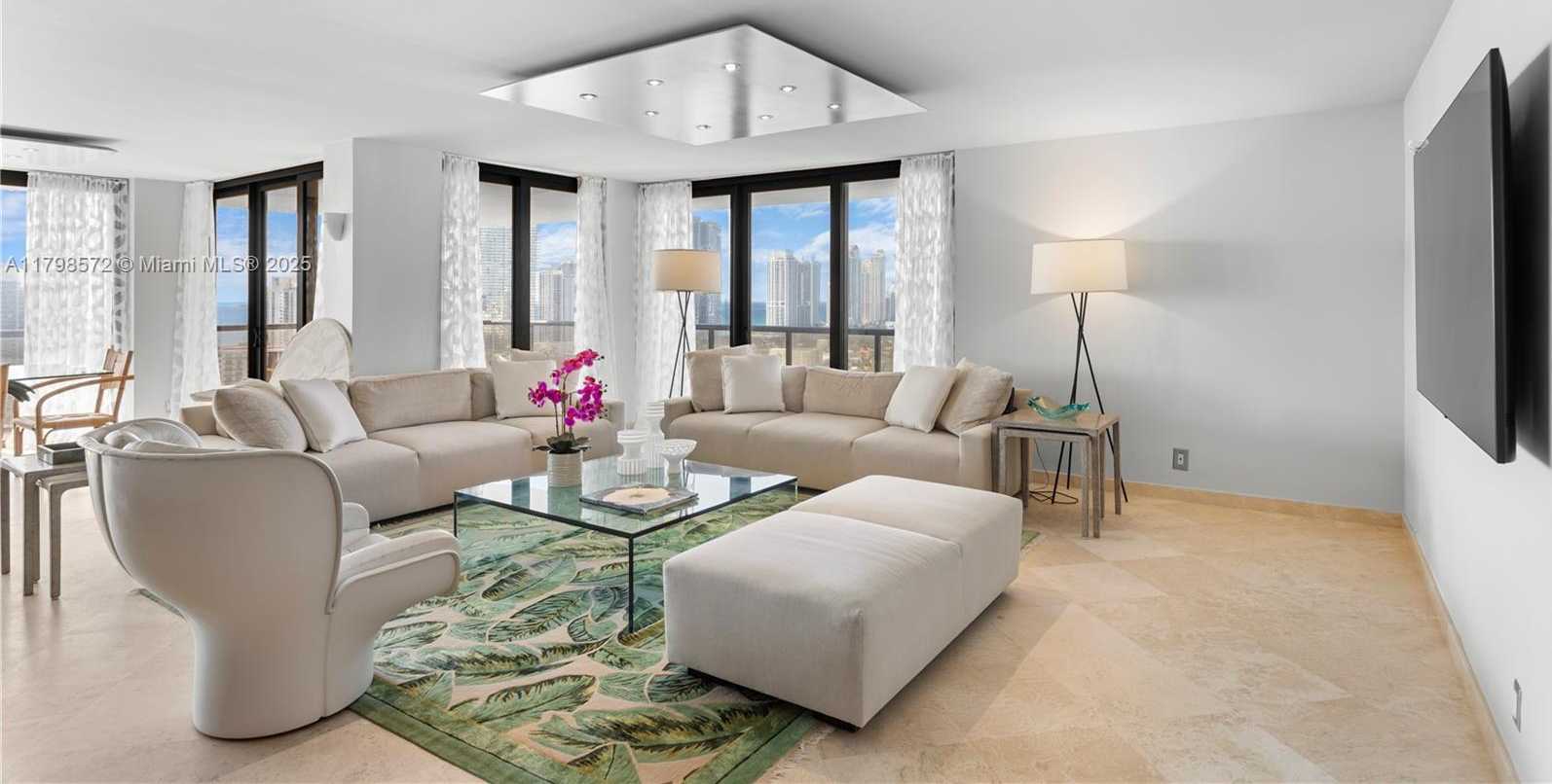 Small Image of 19667 TURNBERRY WAY #27-K, Aventura Number 7