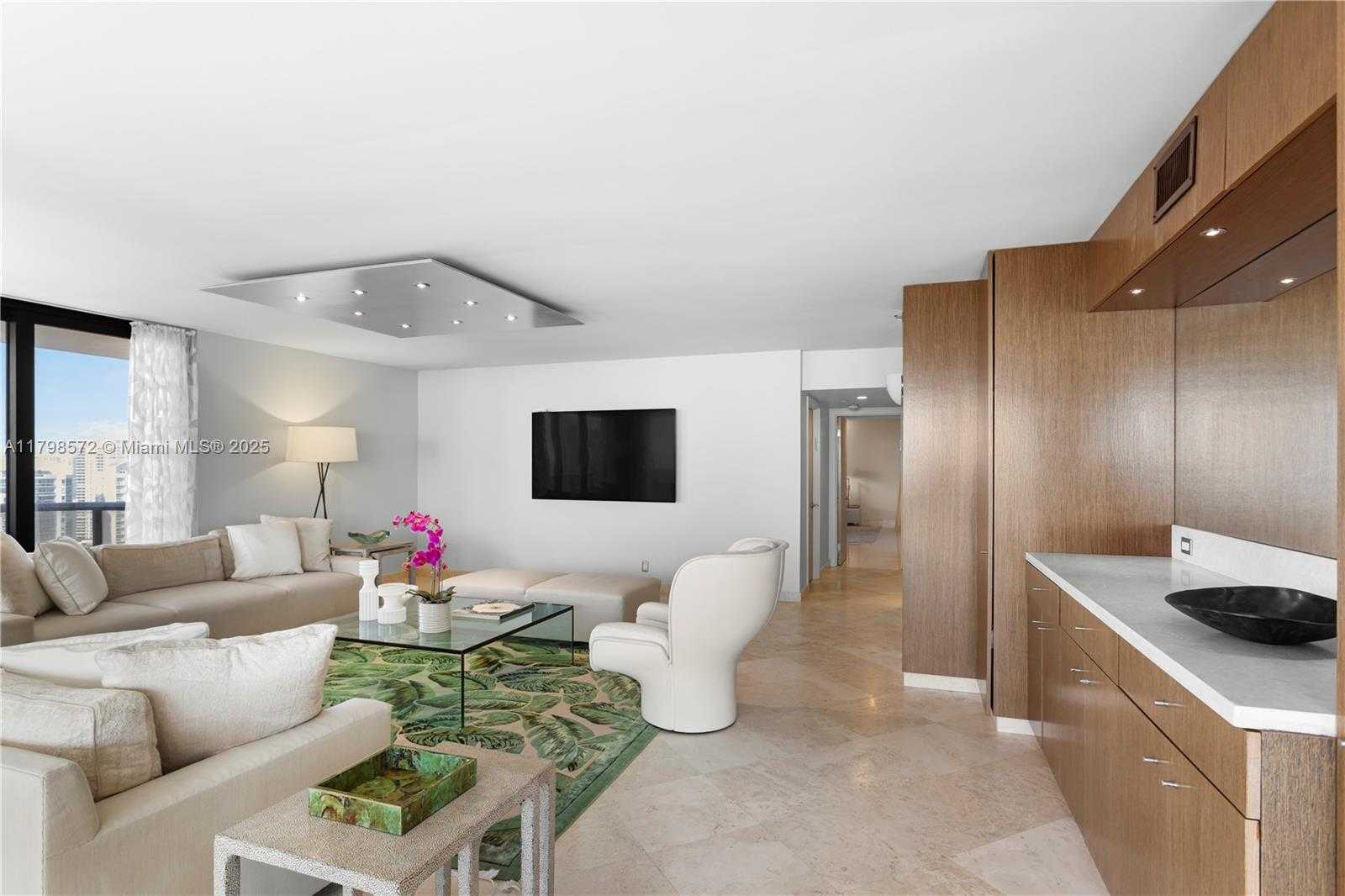 Small Image of 19667 TURNBERRY WAY #27-K, Aventura Number 9
