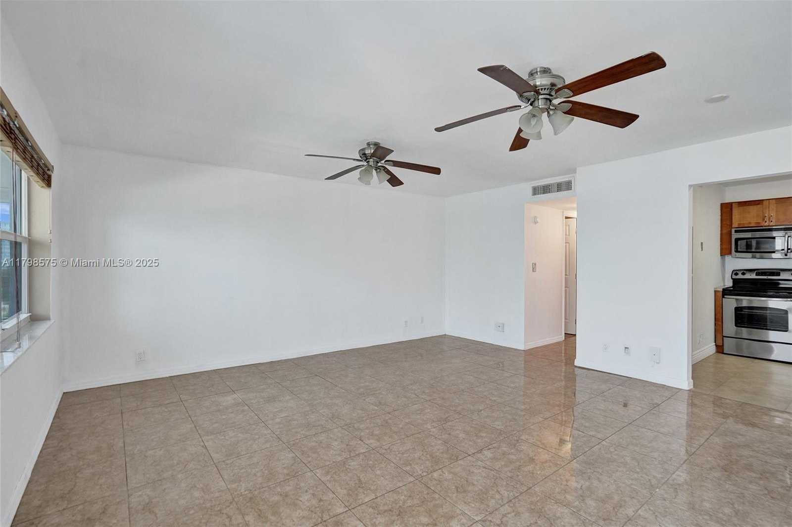 Small Image of 2840 NORTH EAST 14TH ST CSWY #408A, Pompano Beach Number 16