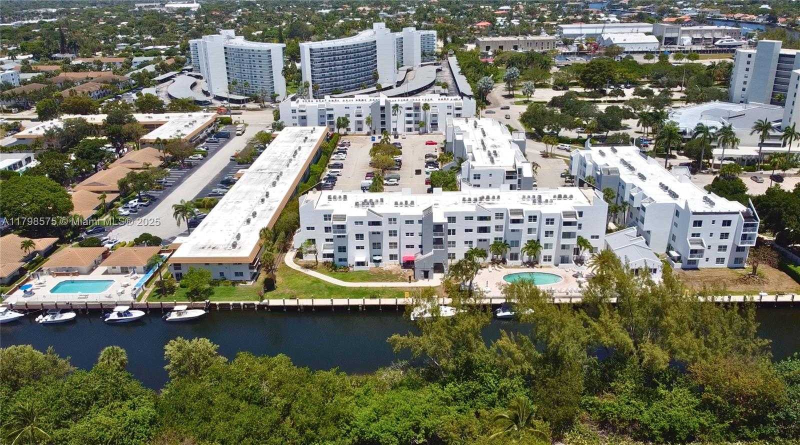 Small Image of 2840 NORTH EAST 14TH ST CSWY #408A, Pompano Beach Number 2