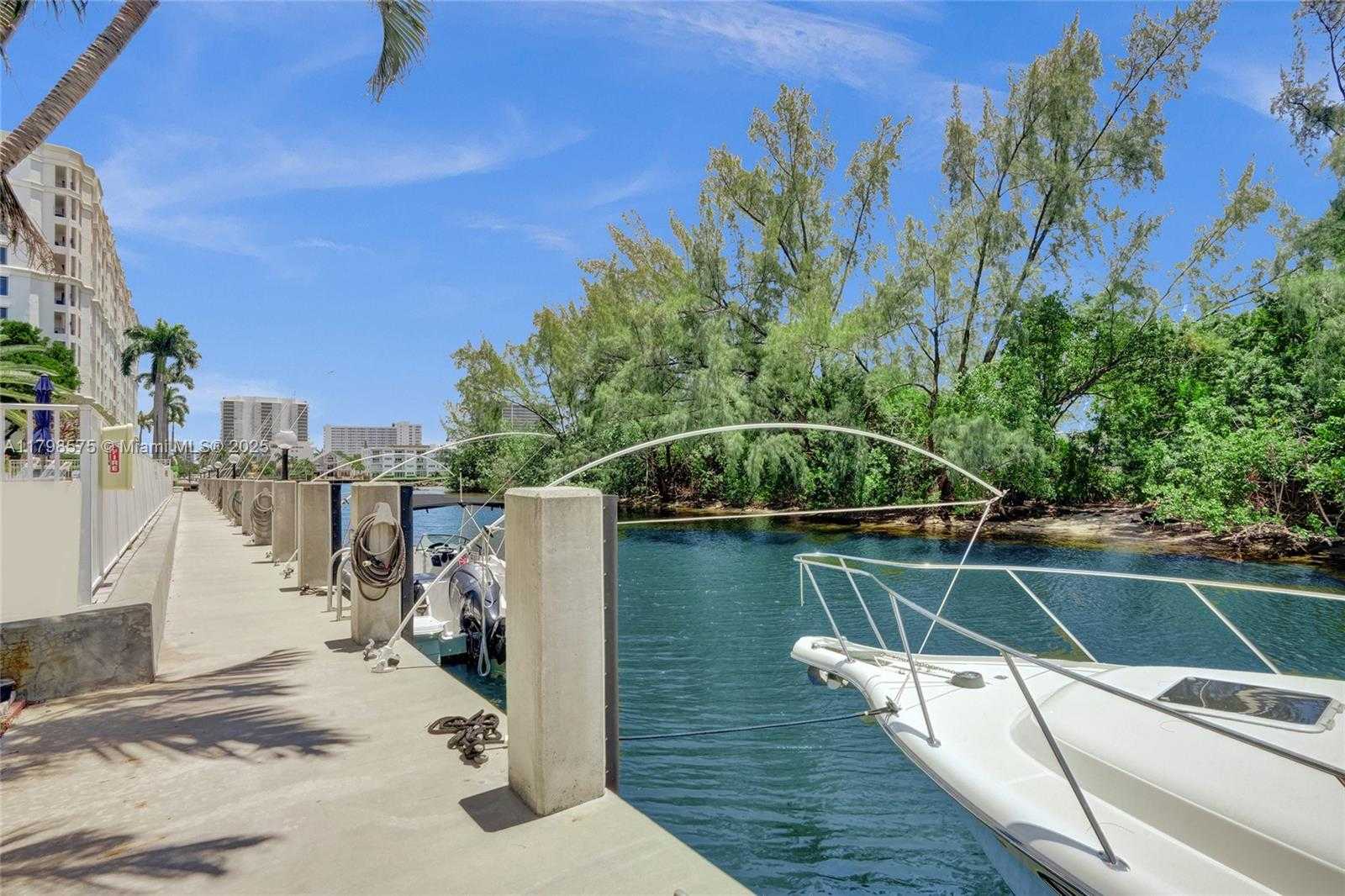 Small Image of 2840 NORTH EAST 14TH ST CSWY #408A, Pompano Beach Number 4