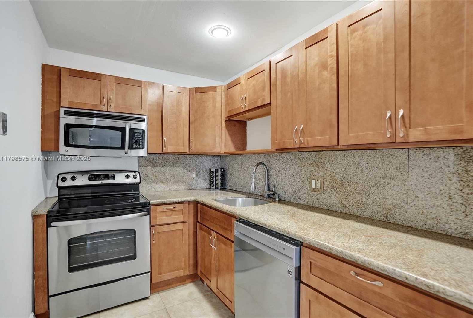Small Image of 2840 NORTH EAST 14TH ST CSWY #408A, Pompano Beach Number 9
