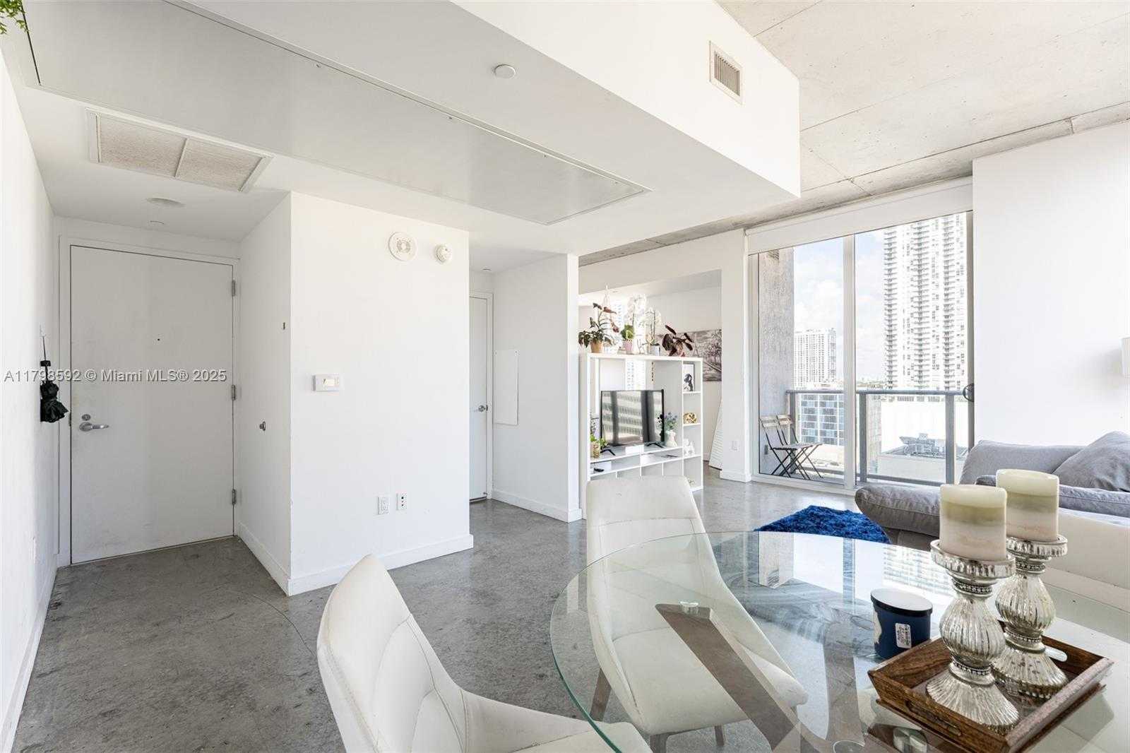 Small Image of 151 SOUTH EAST 1ST ST #1610, Miami Number 2