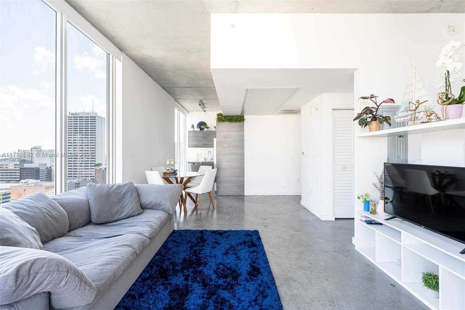 Small Image of 151 SOUTH EAST 1ST ST #1610, Miami Number 3