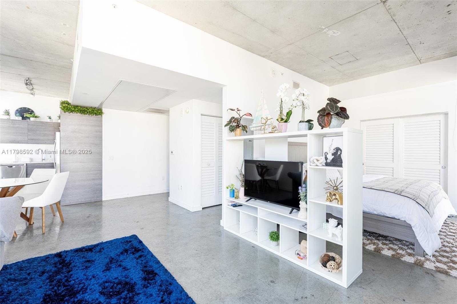Small Image of 151 SOUTH EAST 1ST ST #1610, Miami Number 4