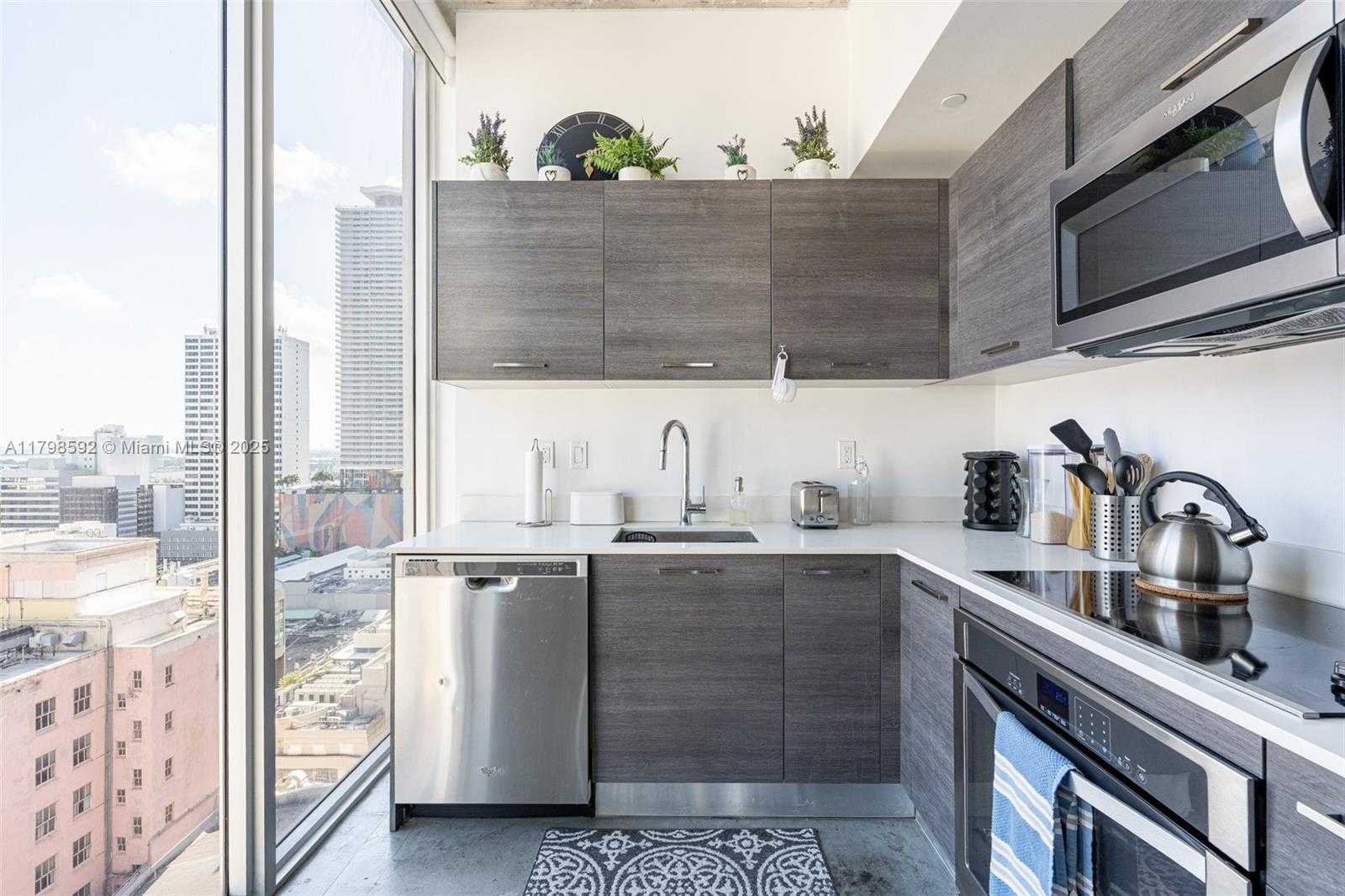 Small Image of 151 SOUTH EAST 1ST ST #1610, Miami Number 9