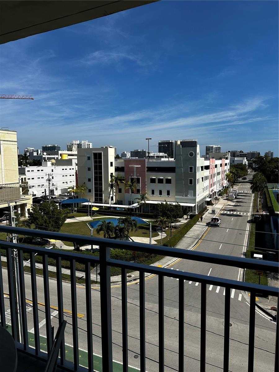 Small Image of 9500 WEST BAY HARBOR DR #6F, Bay Harbor Islands Number 5