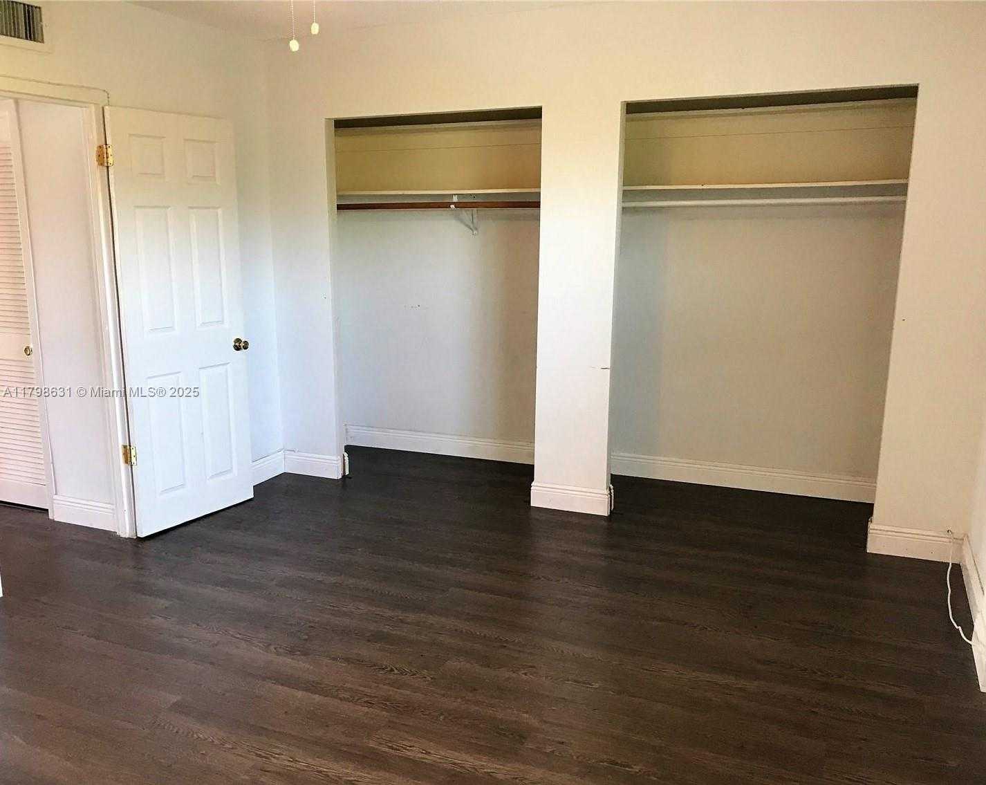 Small Image of 1100 ALTON RD #3D, Miami Beach Number 12