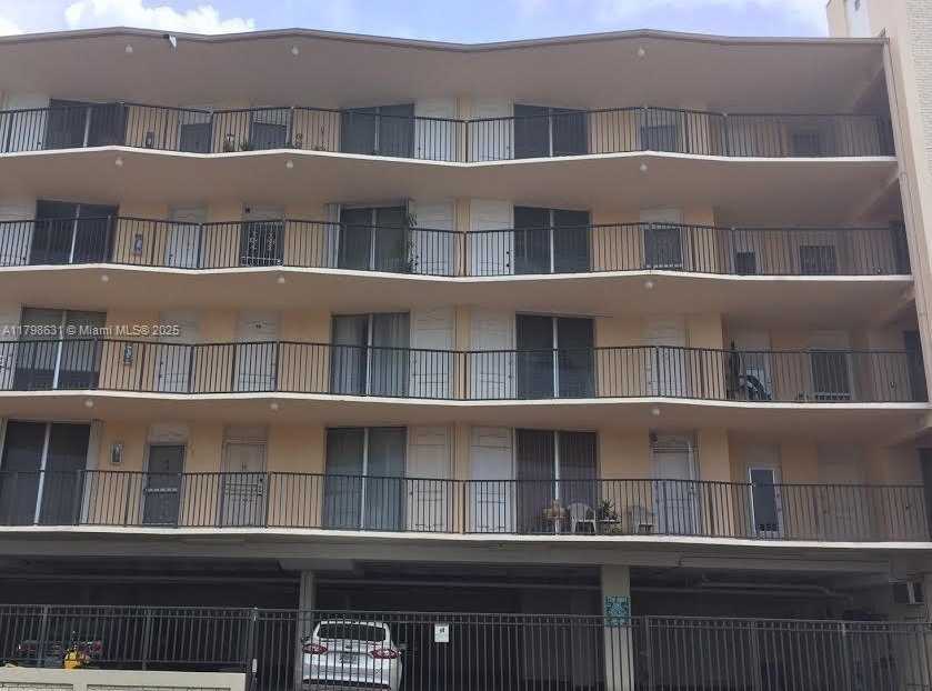 Small Image of 1100 ALTON RD #3D, Miami Beach Number 2