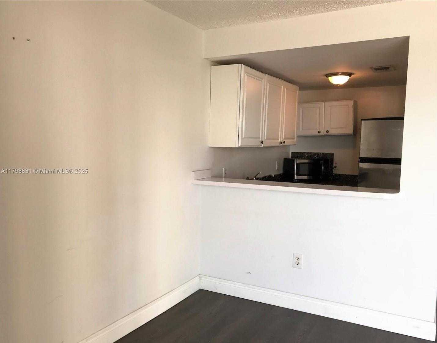 Small Image of 1100 ALTON RD #3D, Miami Beach Number 6