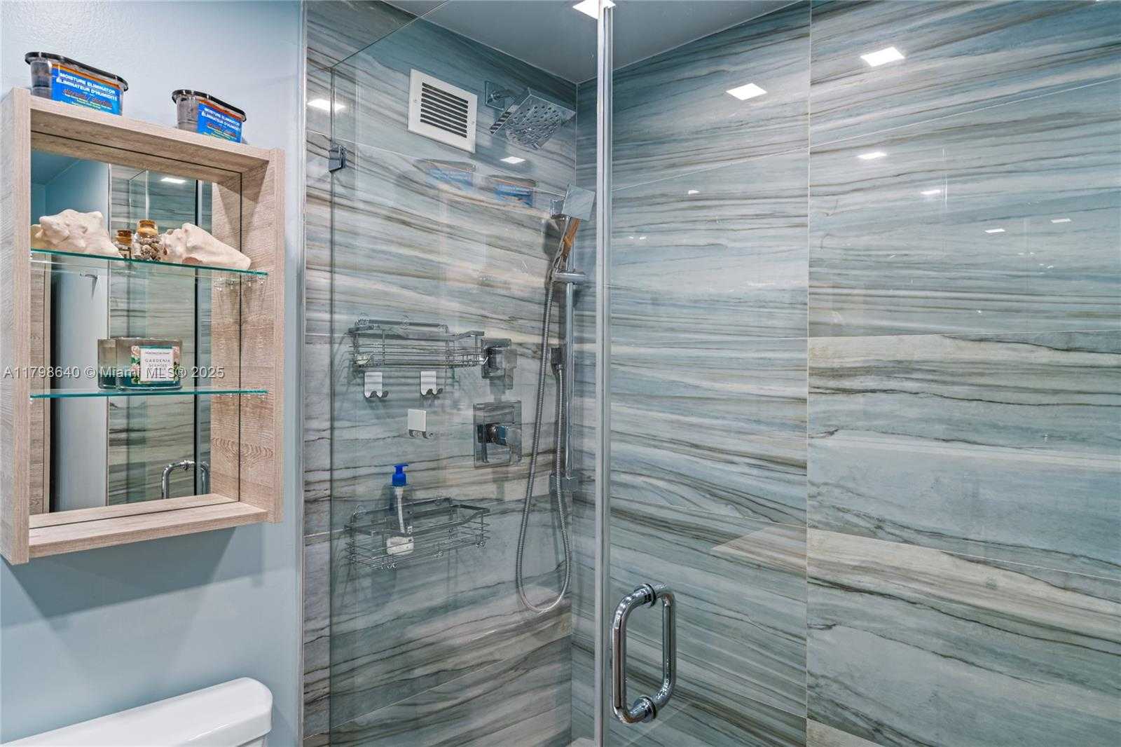 Small Image of 1000 WEST AVE #308, Miami Beach Number 14