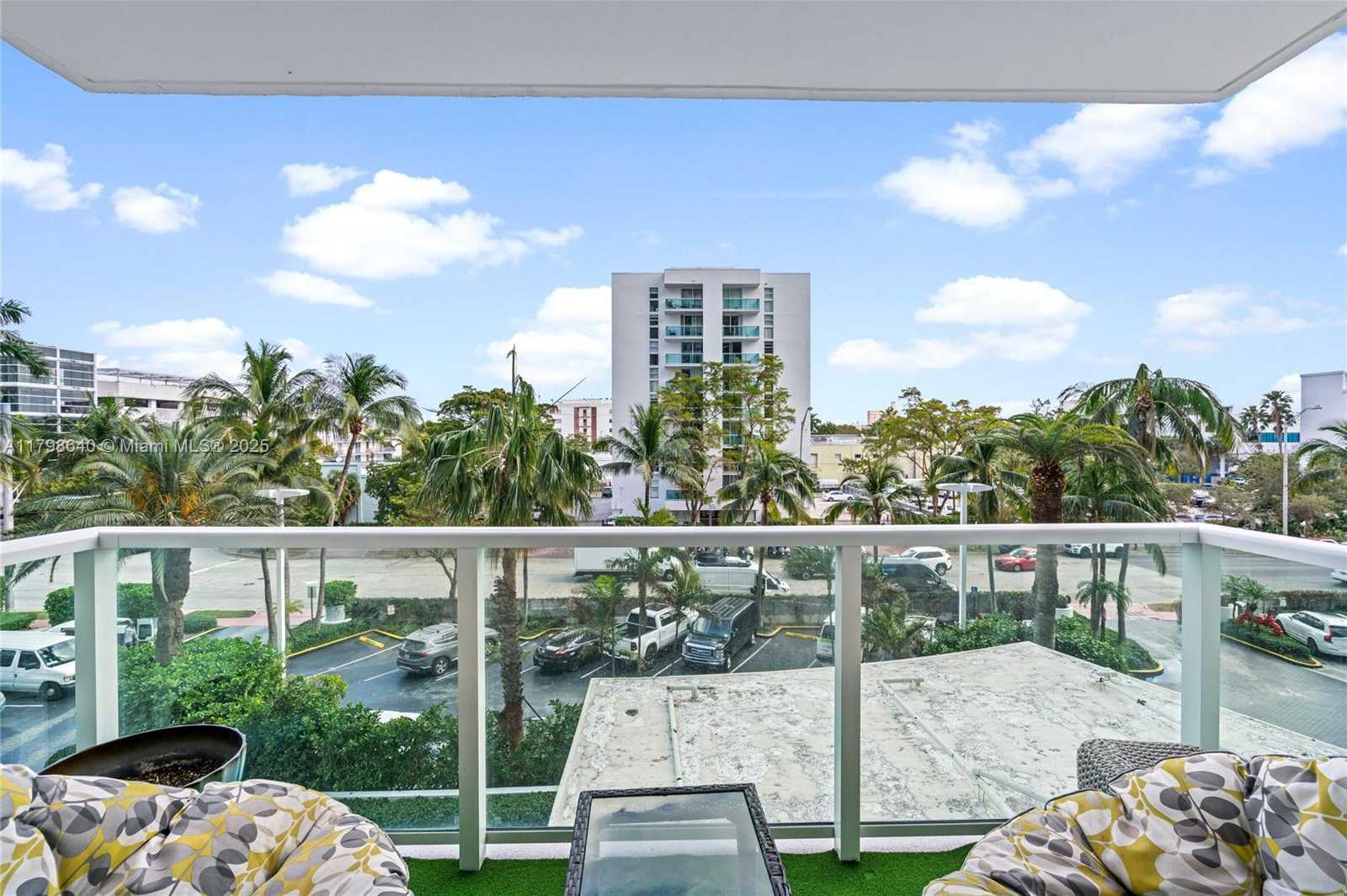 Small Image of 1000 WEST AVE #308, Miami Beach Number 15