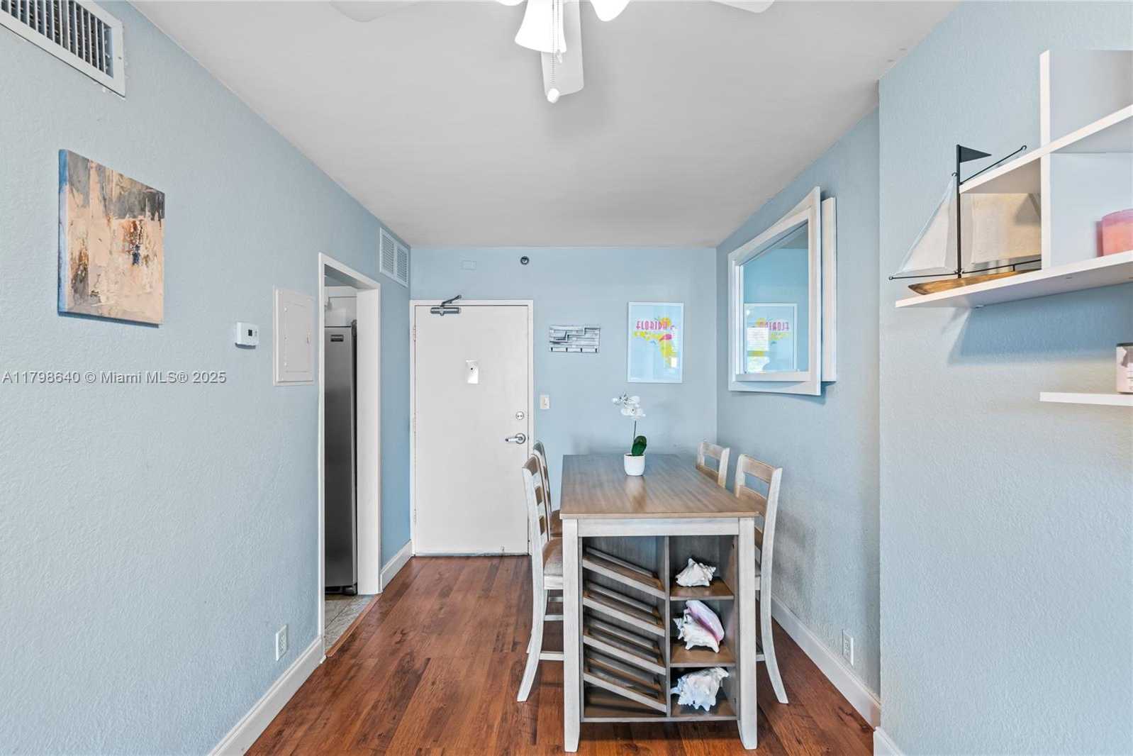 Small Image of 1000 WEST AVE #308, Miami Beach Number 6