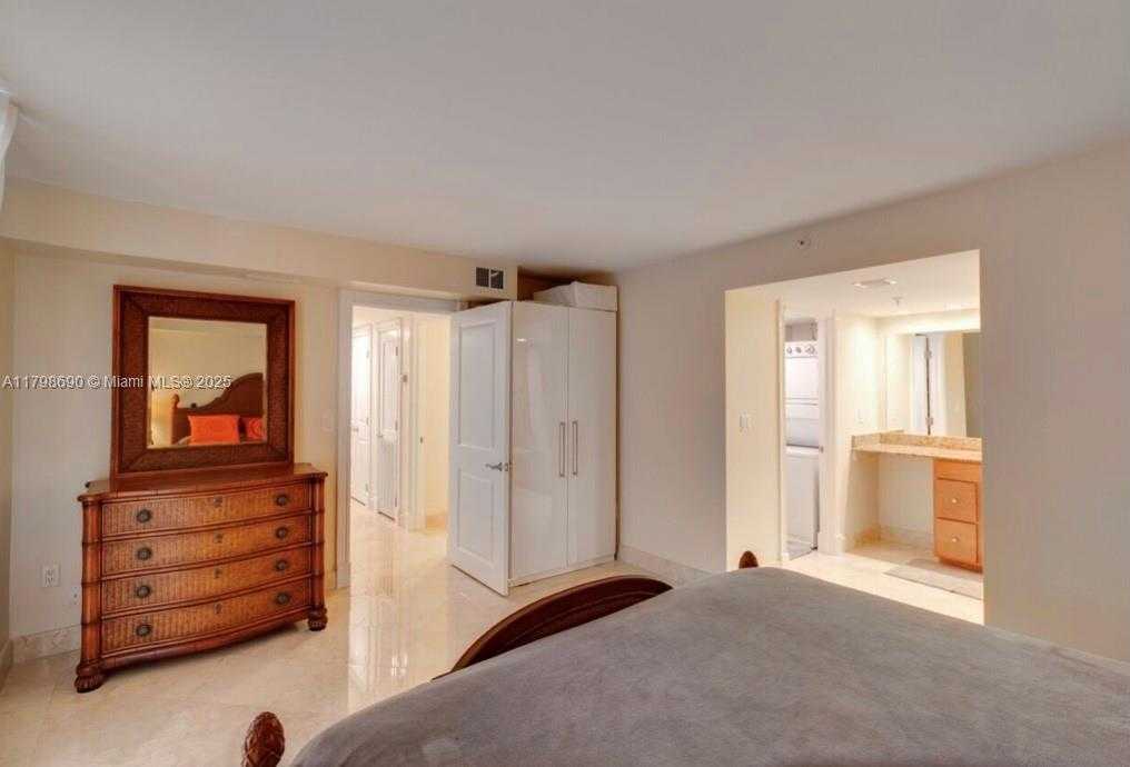 Small Image of 1623 COLLINS AVE #509, Miami Beach Number 11