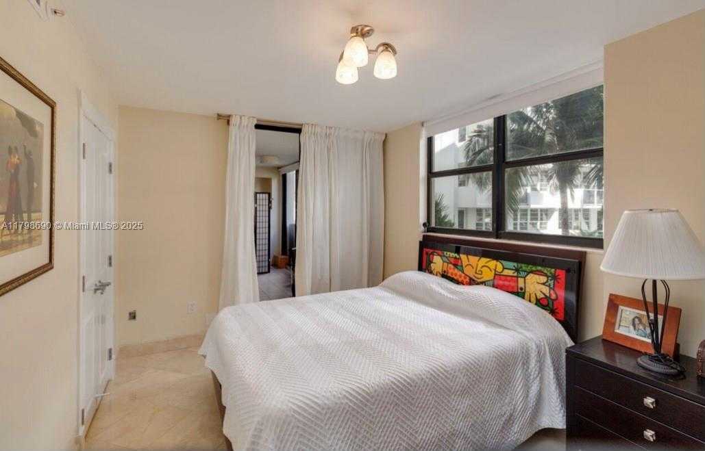 Small Image of 1623 COLLINS AVE #509, Miami Beach Number 15