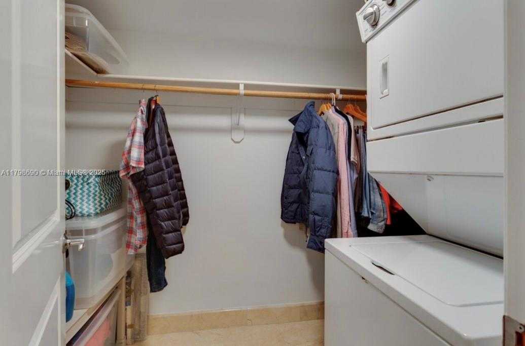 Small Image of 1623 COLLINS AVE #509, Miami Beach Number 19