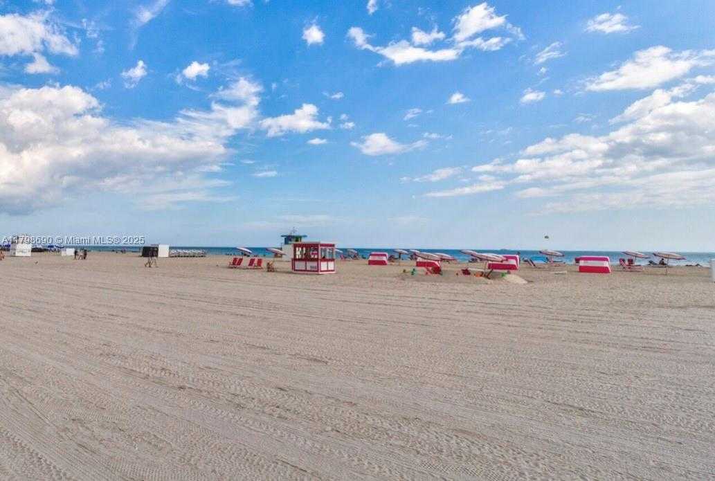 Small Image of 1623 COLLINS AVE #509, Miami Beach Number 24