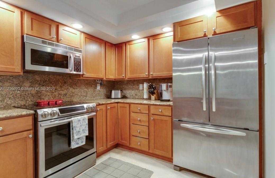 Small Image of 1623 COLLINS AVE #509, Miami Beach Number 6
