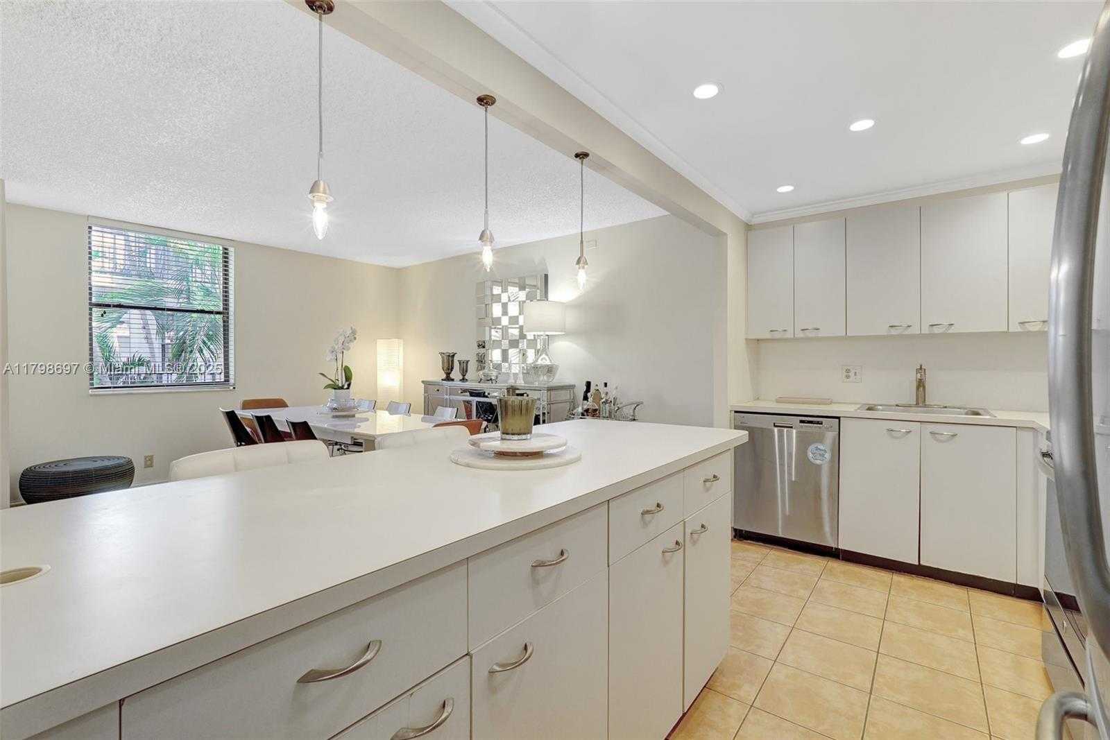 Small Image of 3350 NORTH EAST 192 ST #3G-B, Aventura Number 13