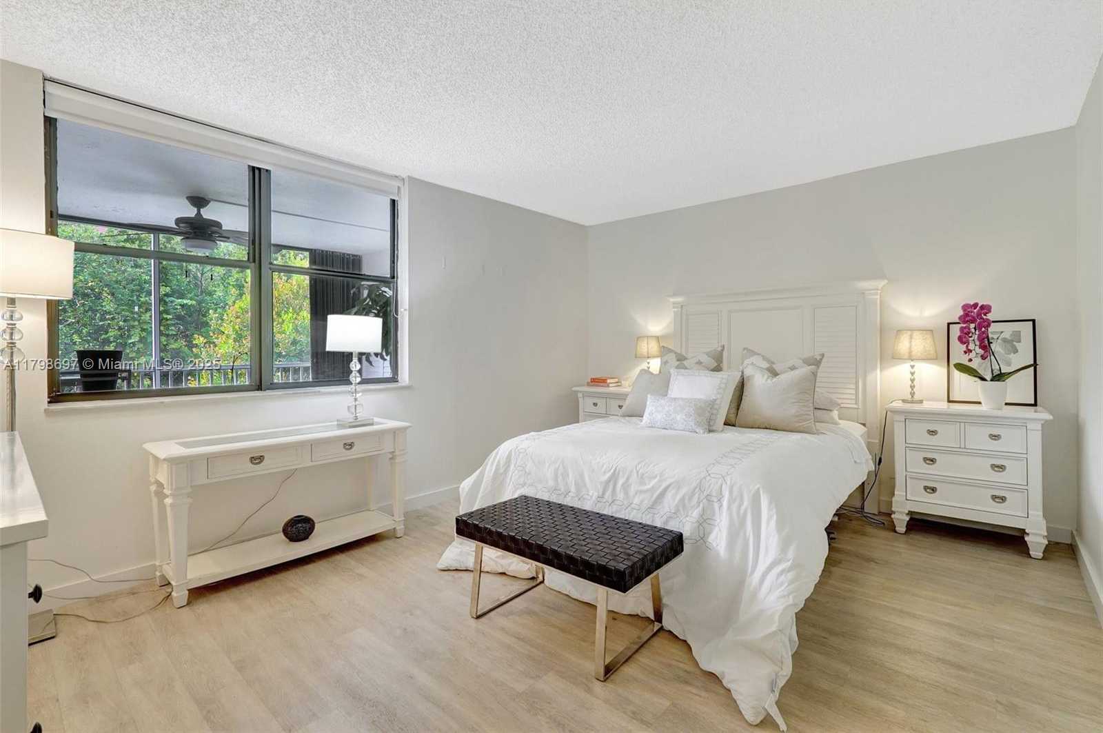 Small Image of 3350 NORTH EAST 192 ST #3G-B, Aventura Number 15