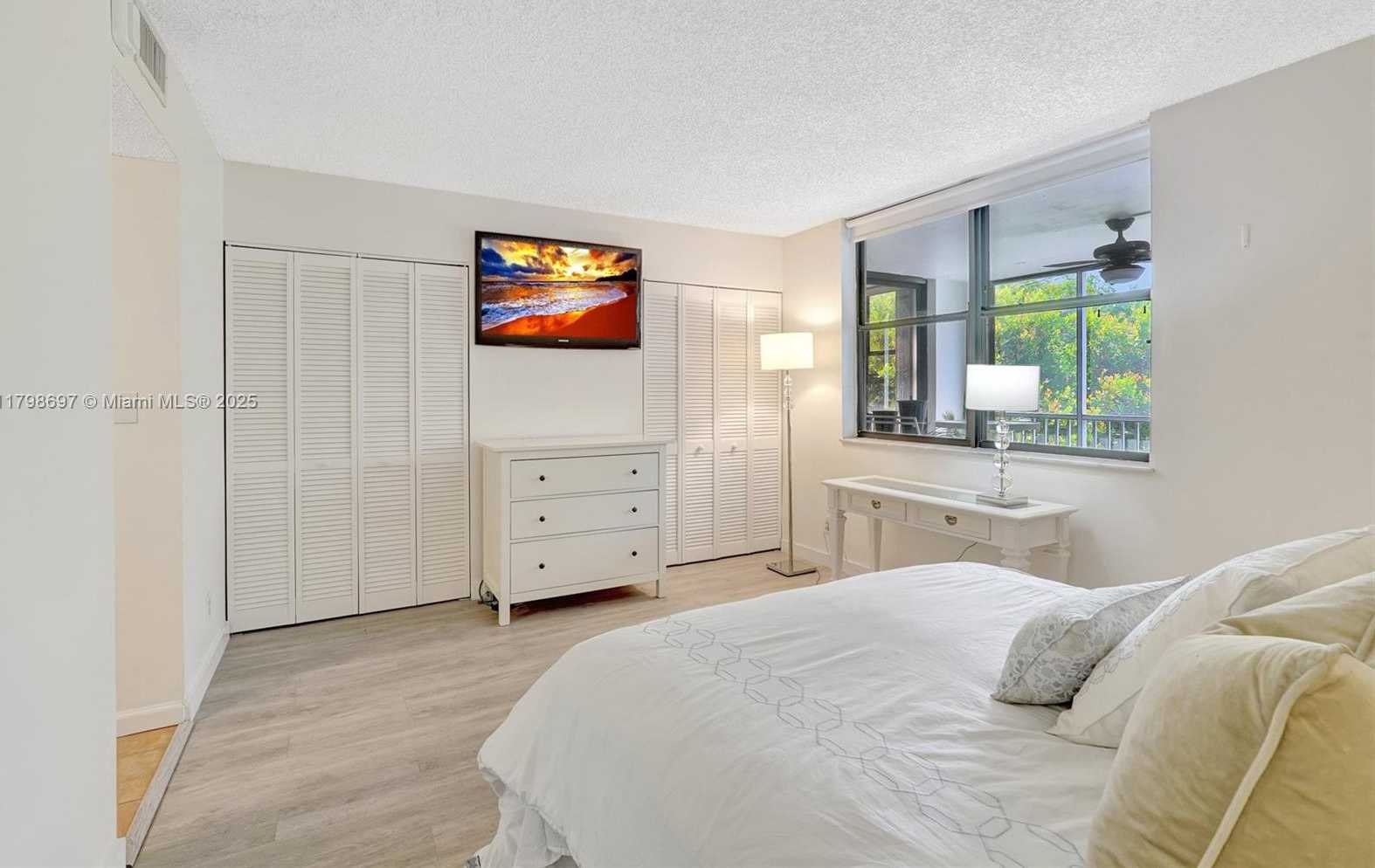 Small Image of 3350 NORTH EAST 192 ST #3G-B, Aventura Number 16