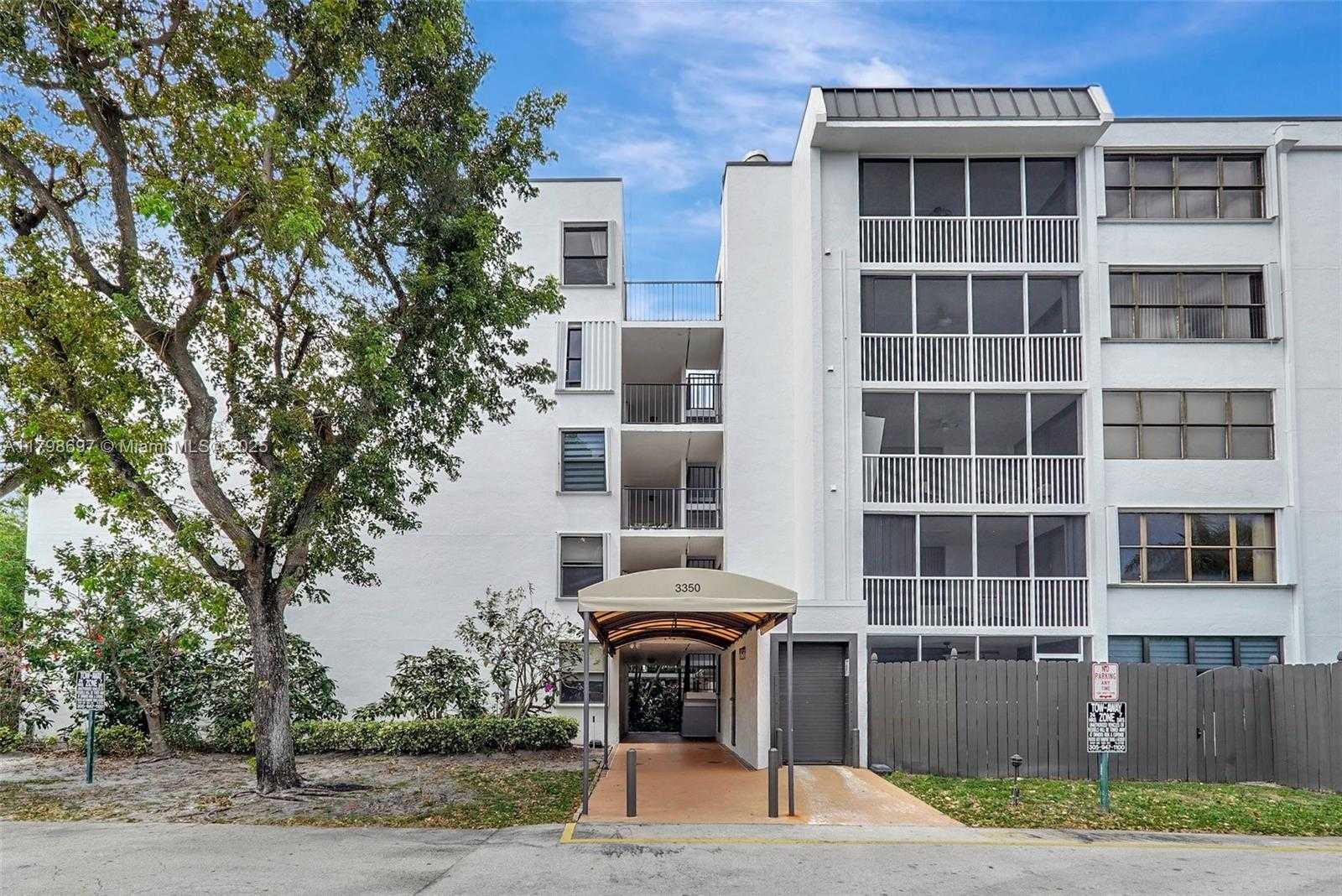Small Image of 3350 NORTH EAST 192 ST #3G-B, Aventura Number 32