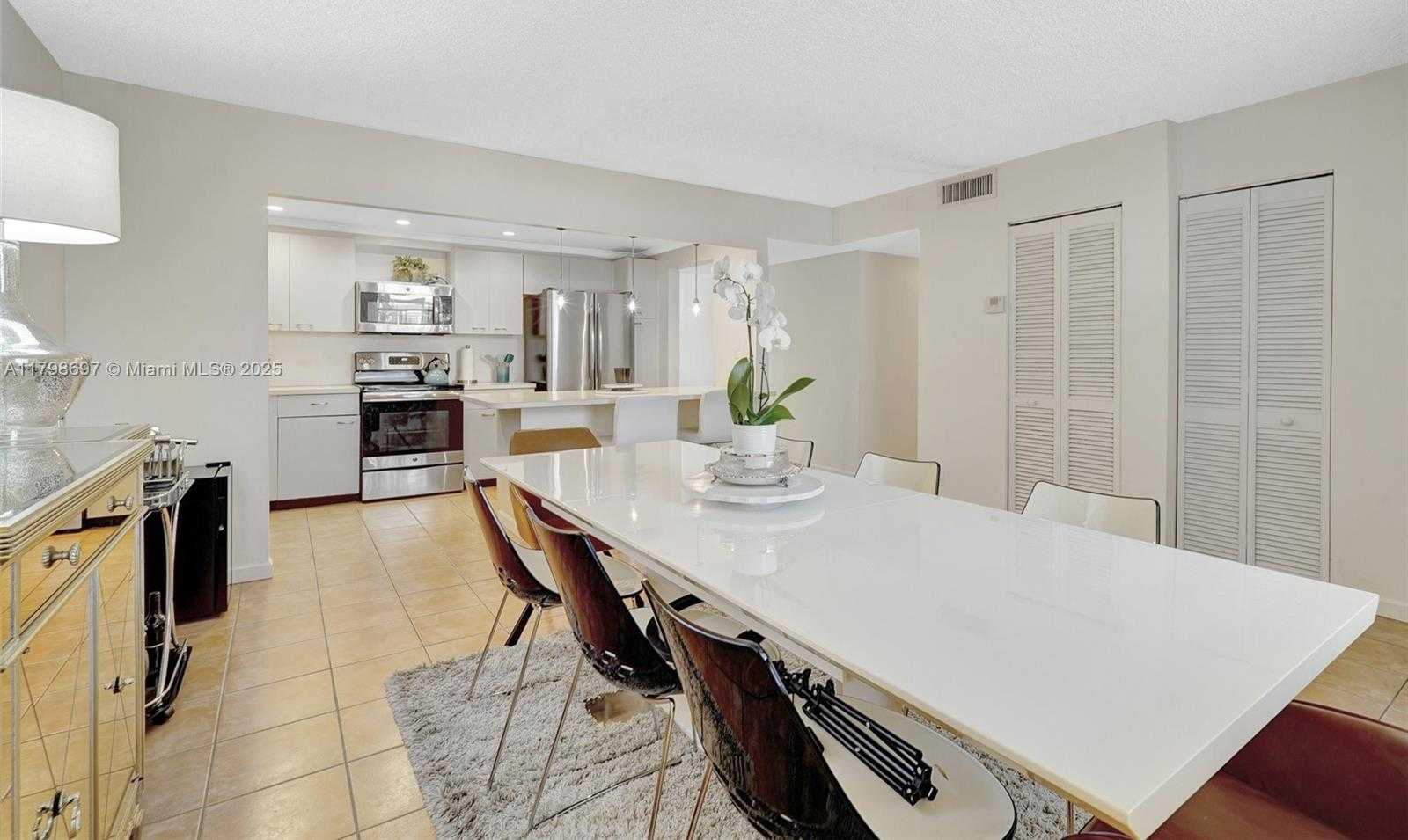 Small Image of 3350 NORTH EAST 192 ST #3G-B, Aventura Number 8