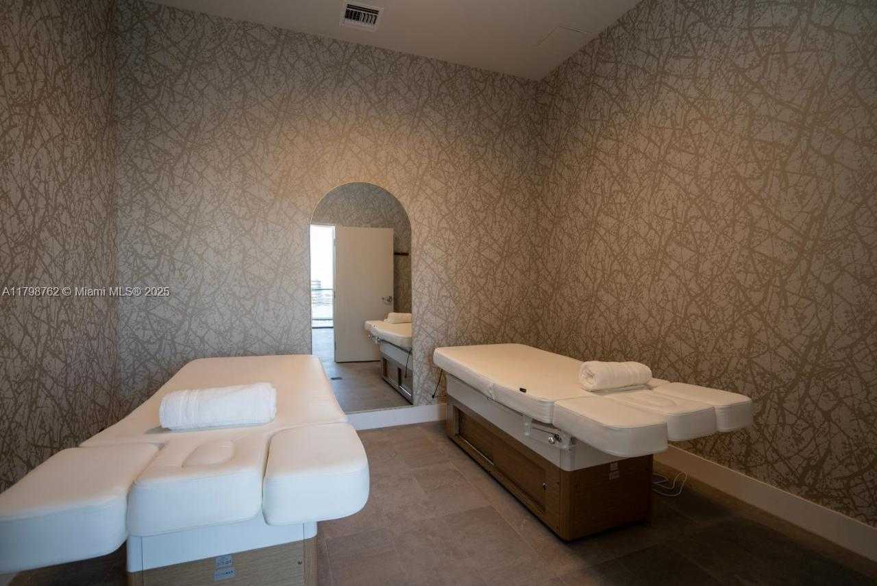 Small Image of 229 SOUTH WEST 9TH ST #404, Miami Number 7