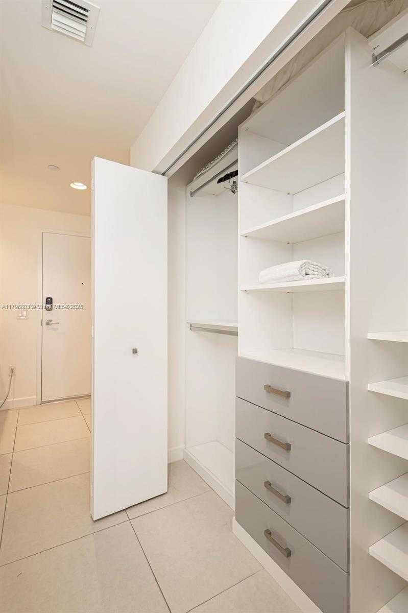 Small Image of 5350 NORTH WEST 84TH AVE #705, Doral Number 10