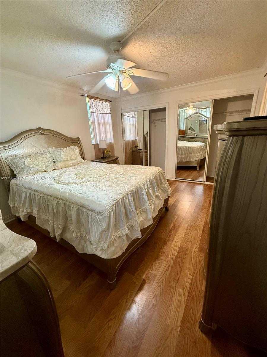 Small Image of 3060 HOLIDAY SPRINGS BLVD #104, Margate Number 11