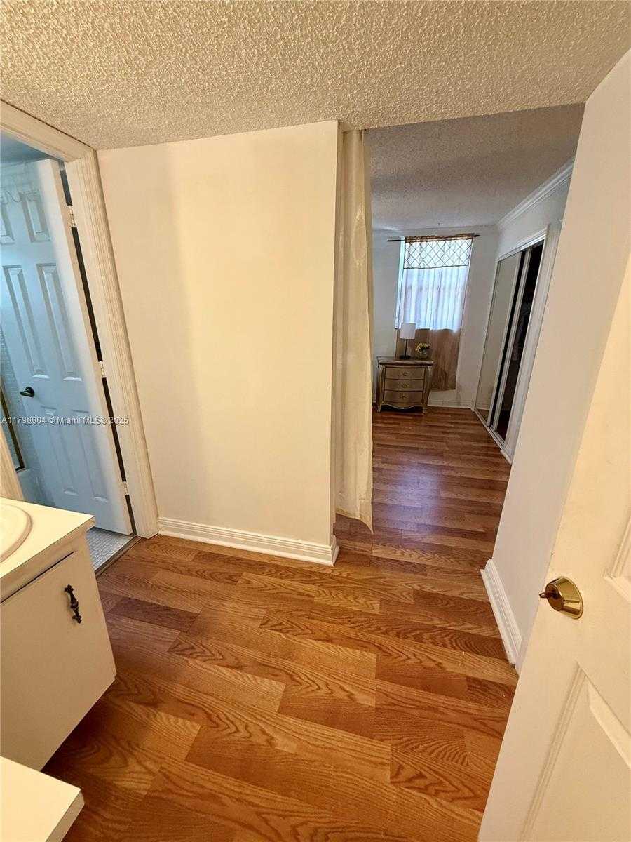 Small Image of 3060 HOLIDAY SPRINGS BLVD #104, Margate Number 12