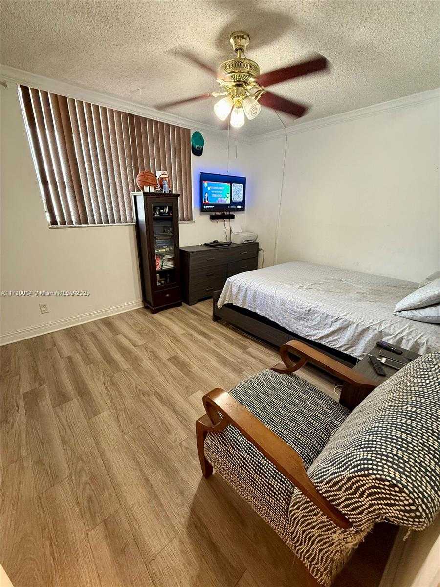 Small Image of 3060 HOLIDAY SPRINGS BLVD #104, Margate Number 16